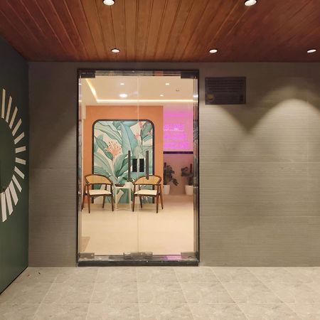 Olive Hotel Millers Road By Embassy Group Bangalore Esterno foto
