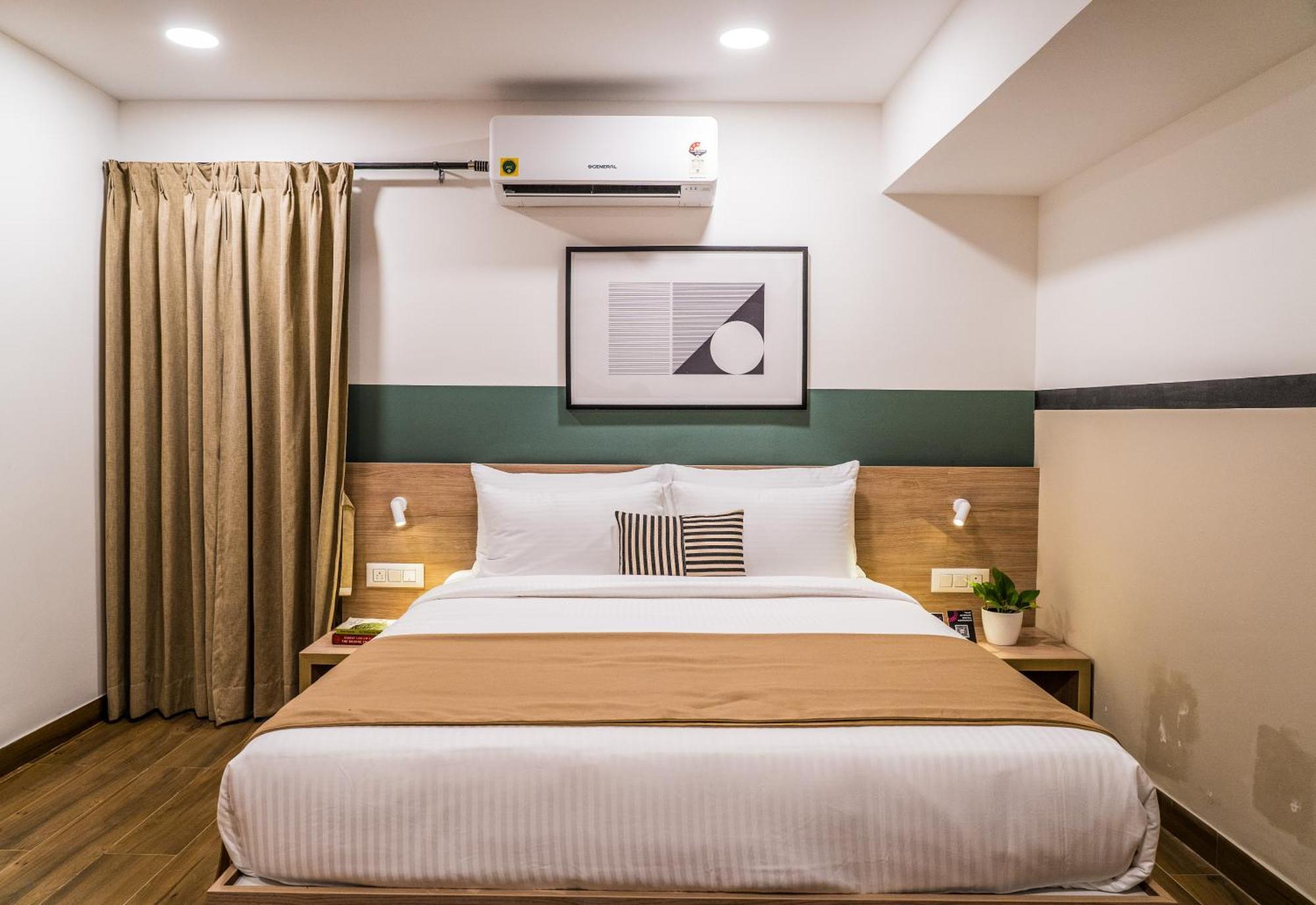 Olive Hotel Millers Road By Embassy Group Bangalore Esterno foto