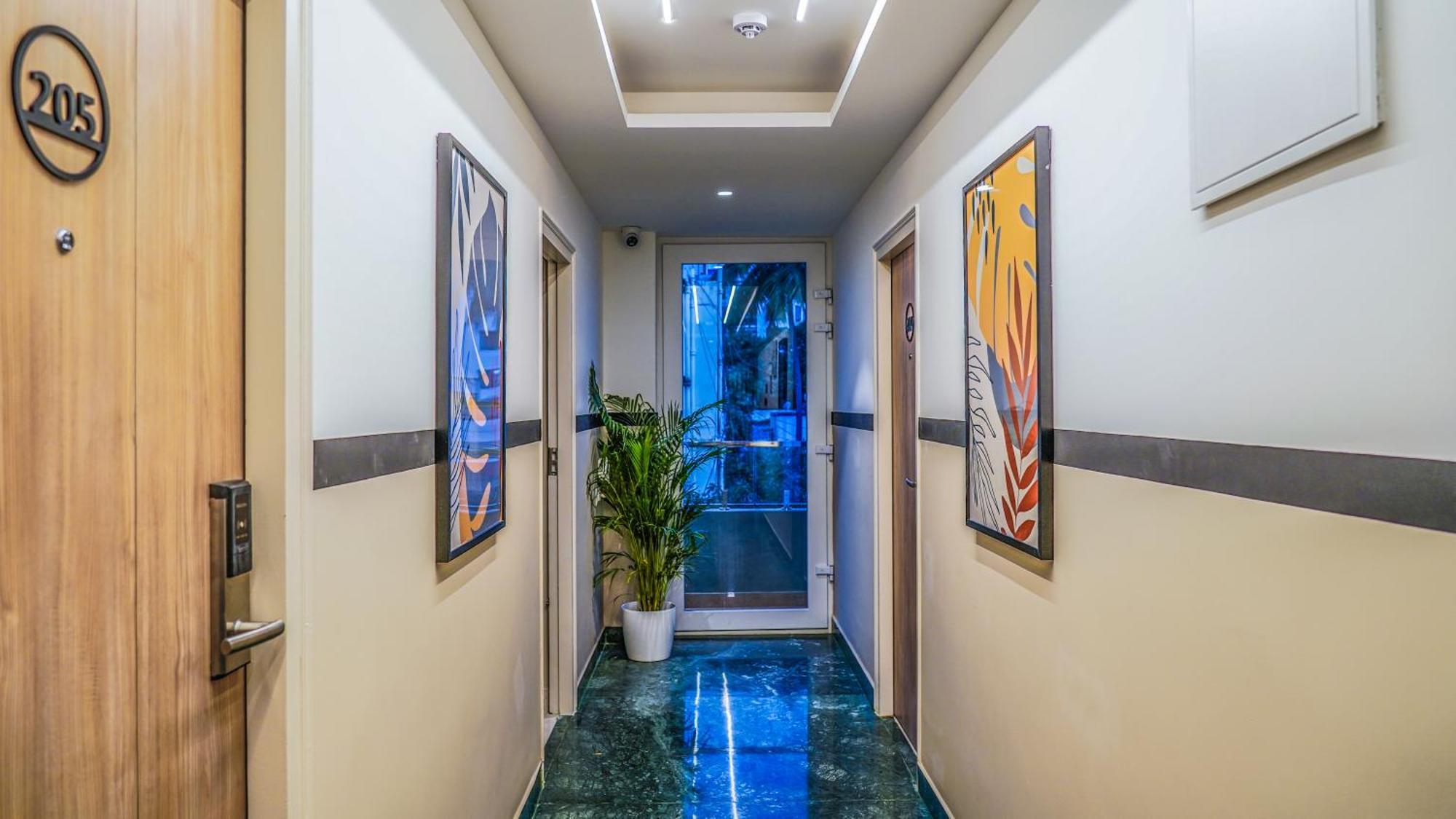 Olive Hotel Millers Road By Embassy Group Bangalore Esterno foto