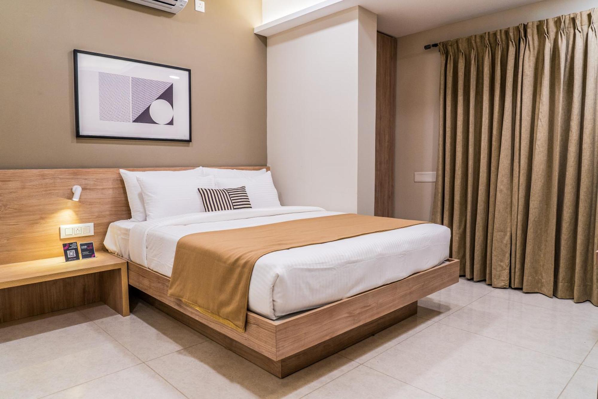 Olive Hotel Millers Road By Embassy Group Bangalore Esterno foto