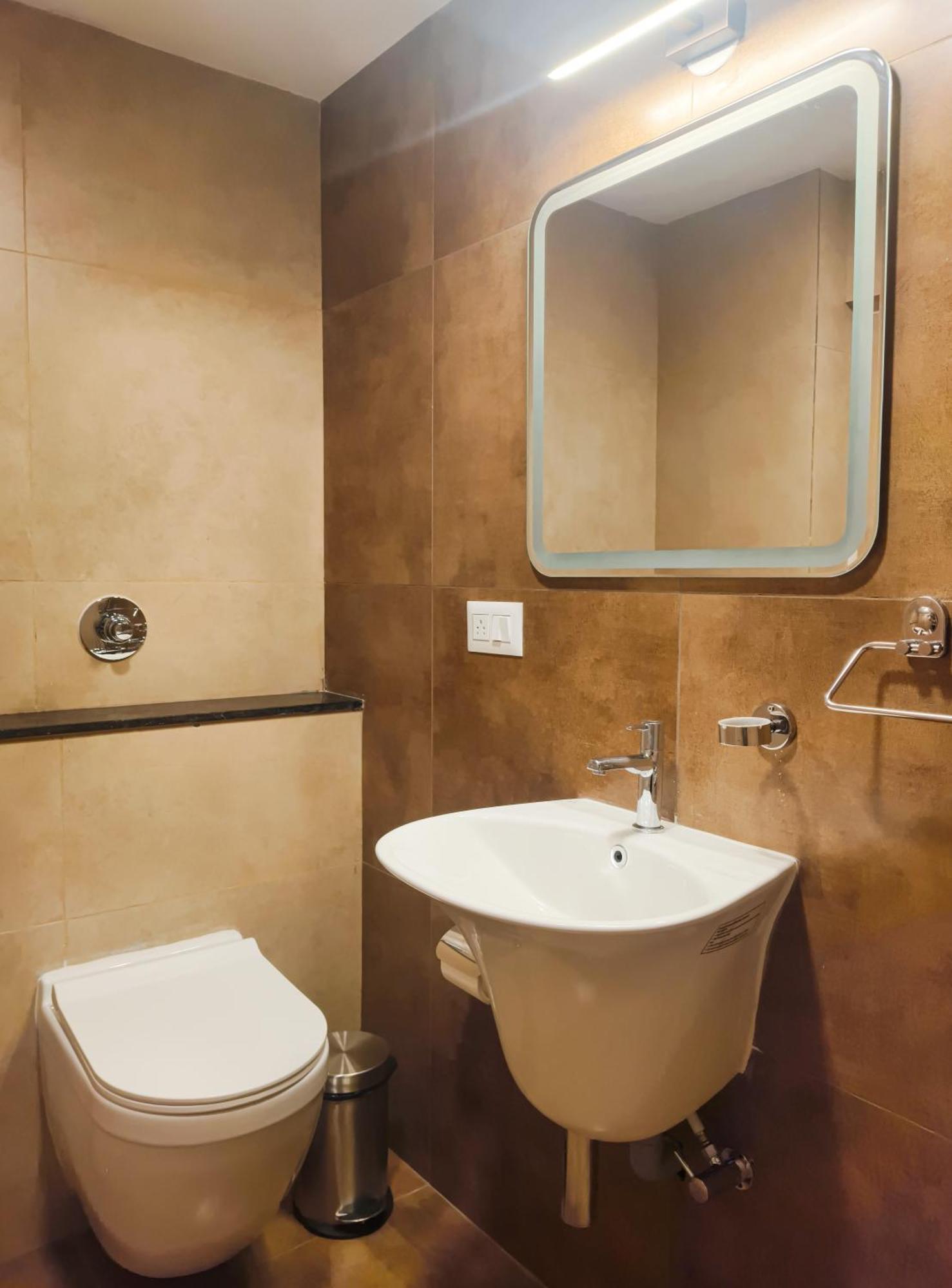 Olive Hotel Millers Road By Embassy Group Bangalore Esterno foto