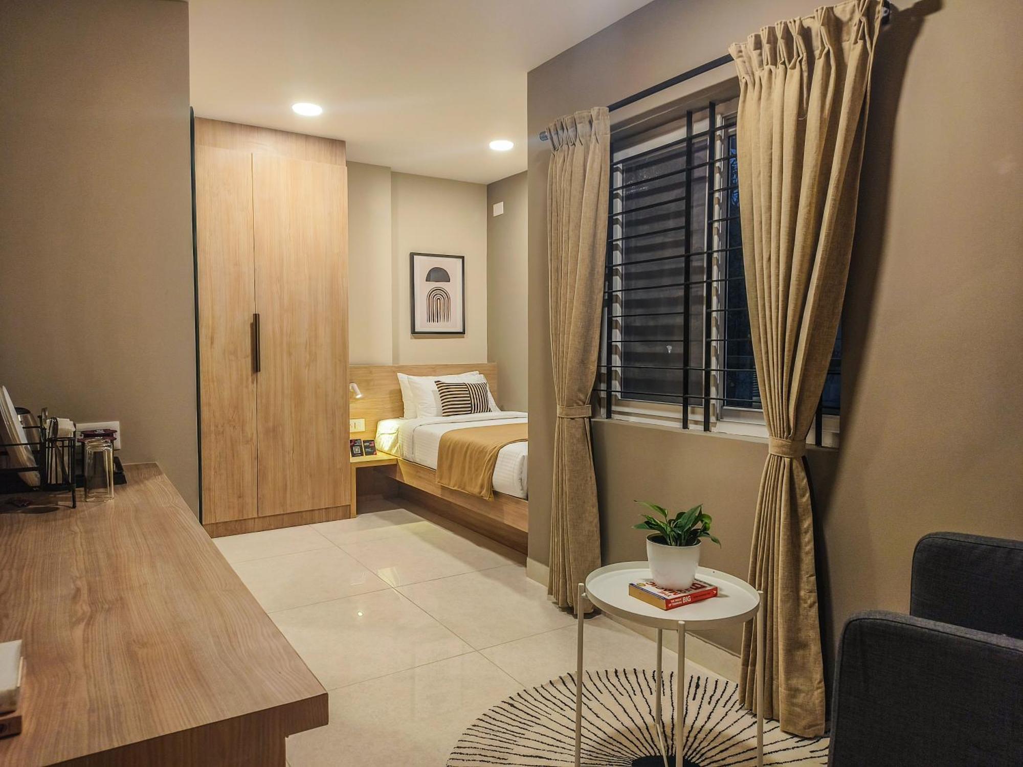 Olive Hotel Millers Road By Embassy Group Bangalore Esterno foto